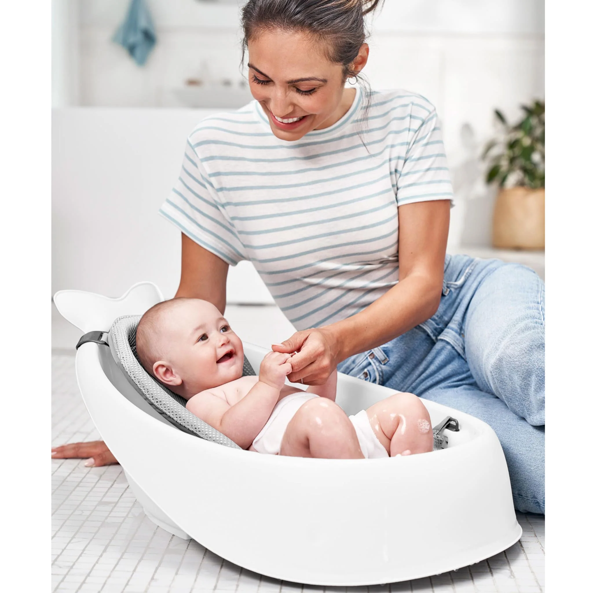 Bain Baleine MOBY® Smart Sling™  3-en1 - Blanc - Image 3