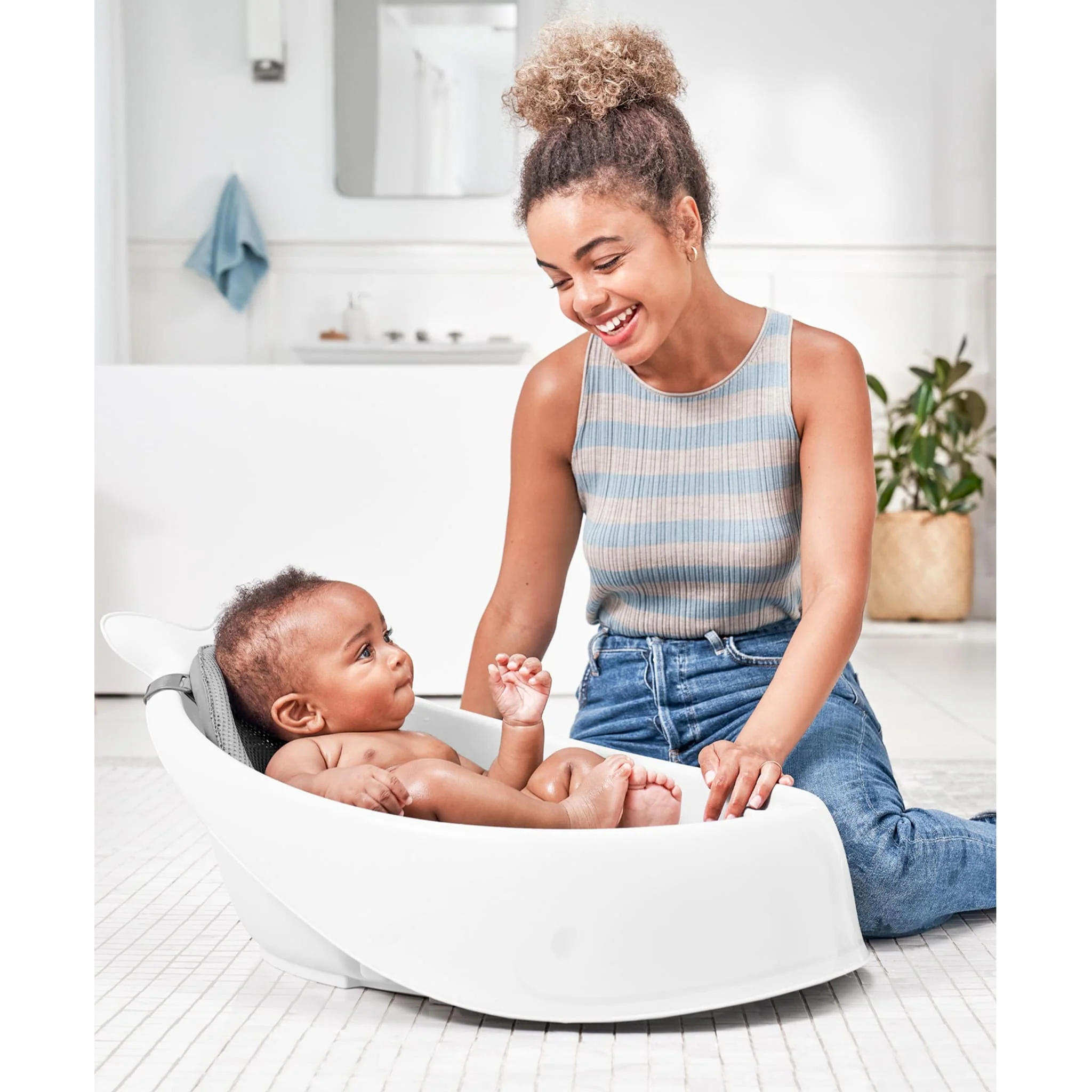 Bain Baleine MOBY® Smart Sling™  3-en1 - Blanc - Image 6