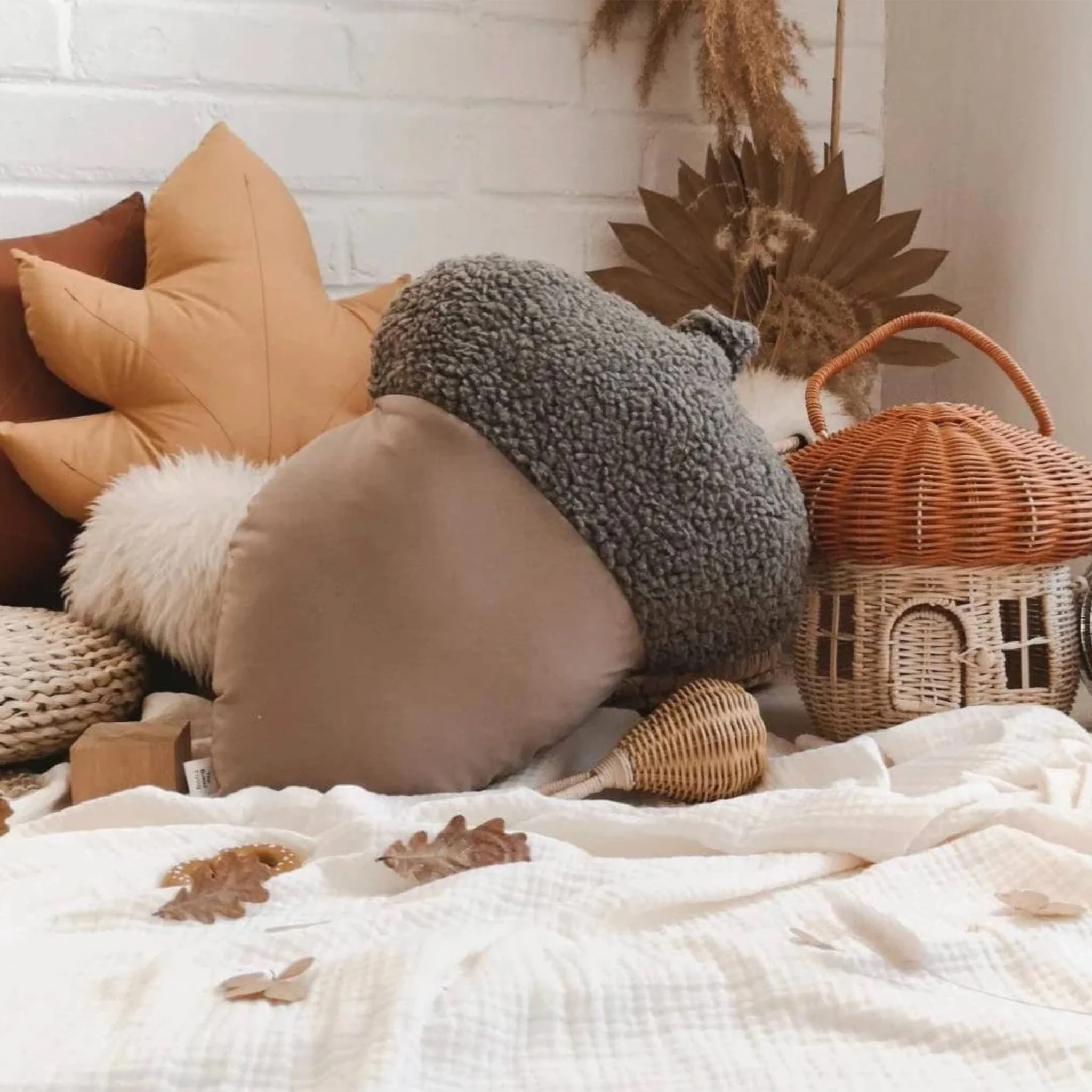 Coussin Gland De Chêne - Taupe - Image 2