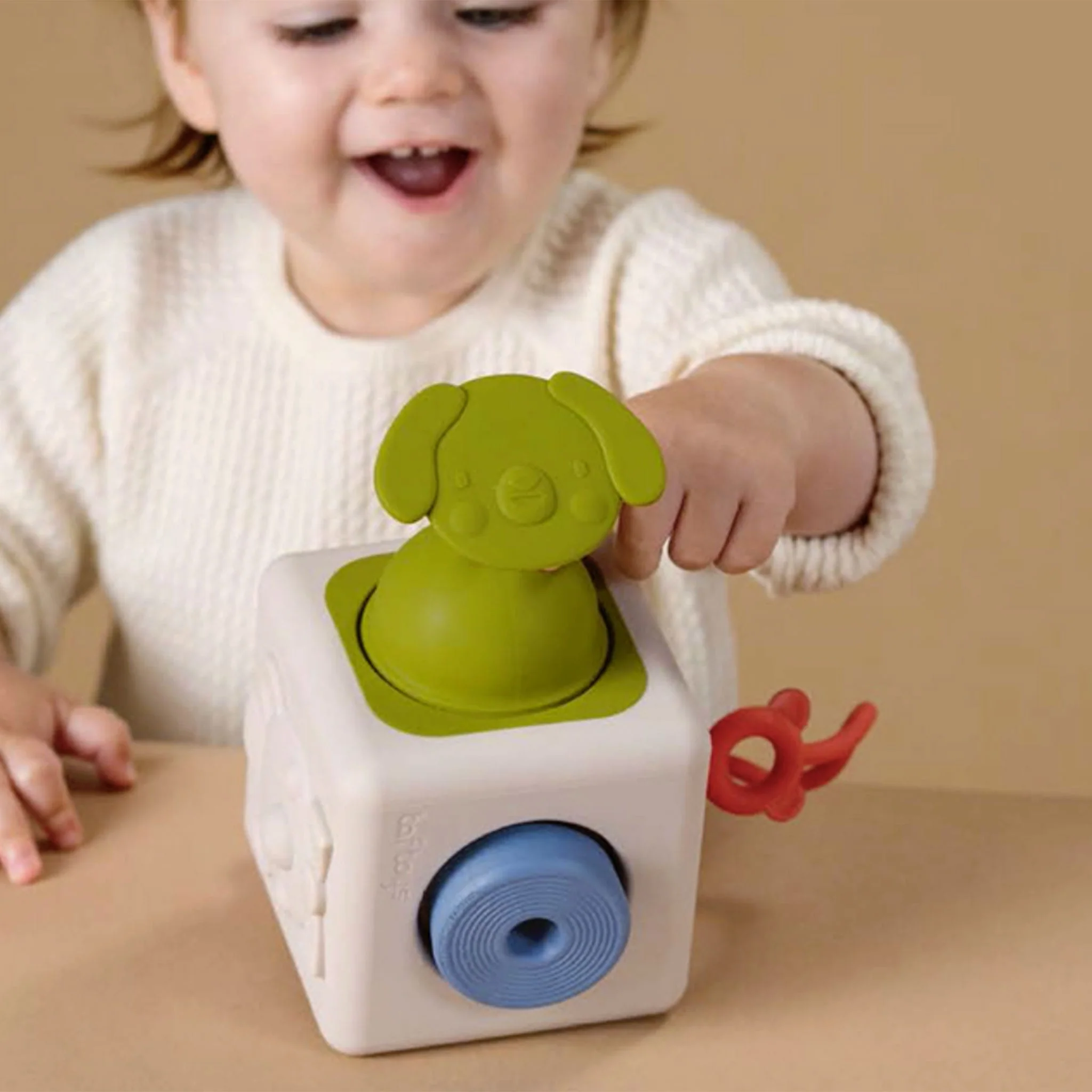 Cube En Silicone Peek & Play - Image 3