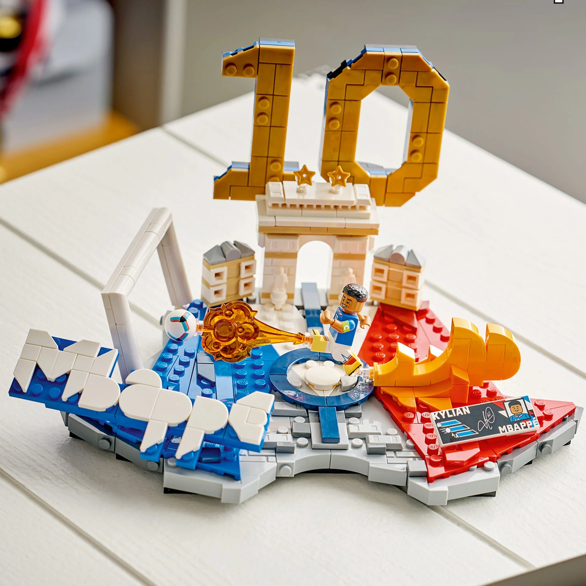 LEGO® Editions Kylian Mbappé – Temps forts du soccer - Image 5