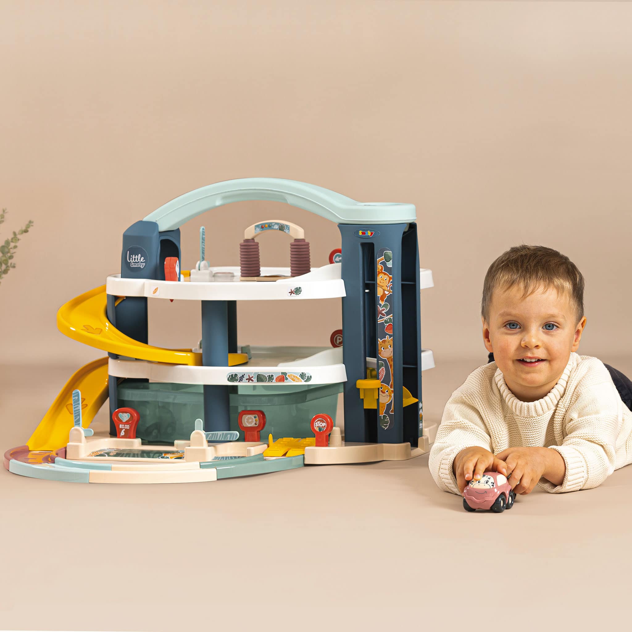Grand Garage - Image 5