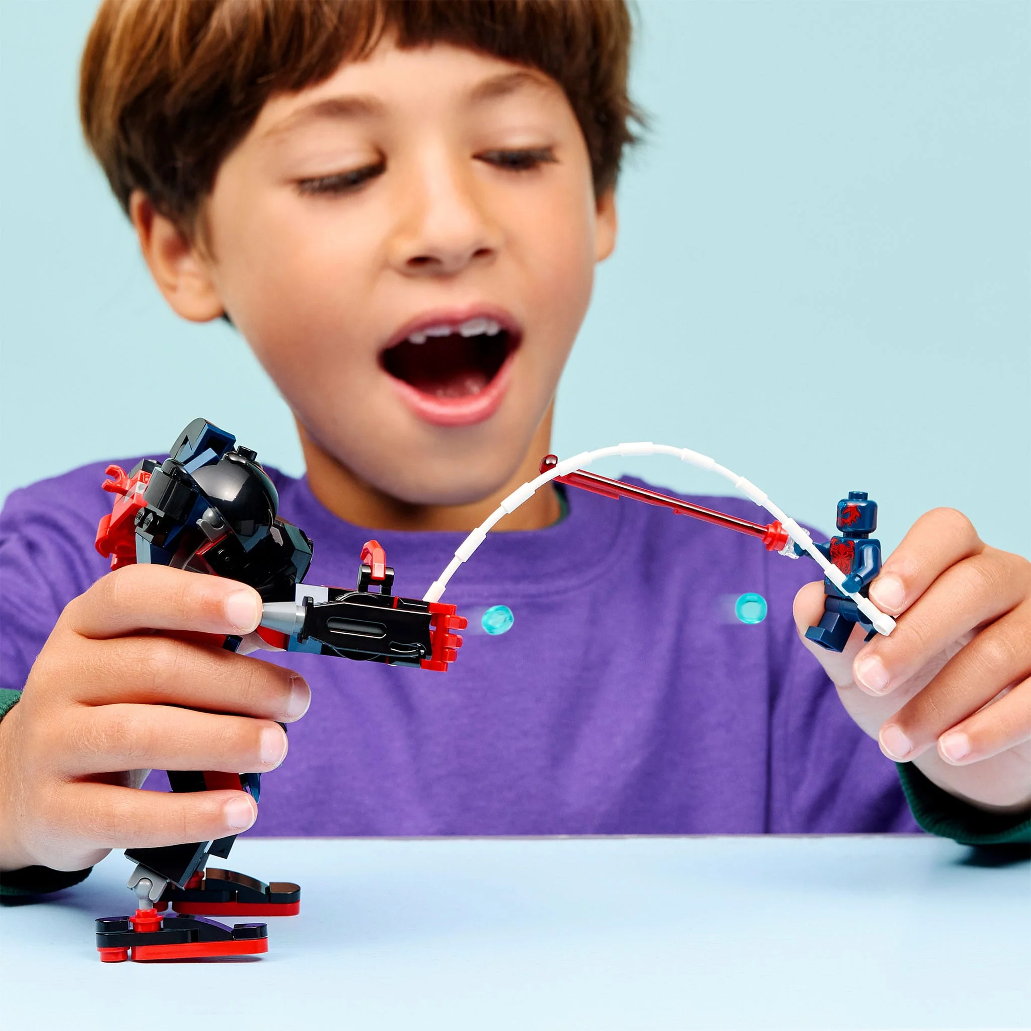LEGO® Marvel Le robot de Miles Morales contre Spider-Man 2099 - Image 4