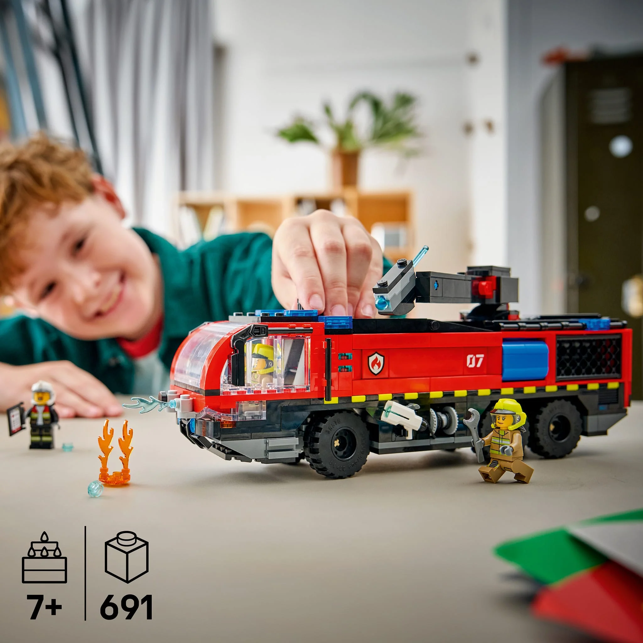 LEGO® City Le camion de pompiers de l’aéroport - Image 2