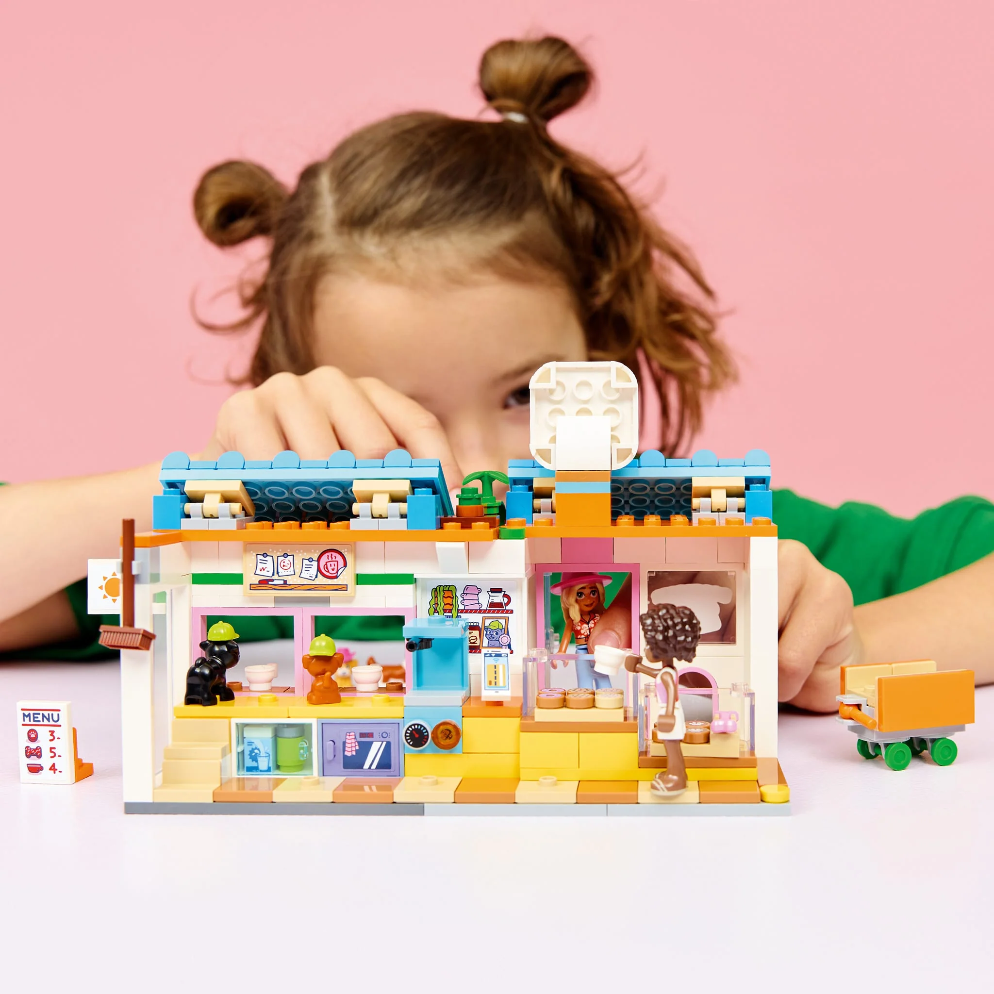 LEGO® Friends La boulangerie de gâteries pour chiens - Image 8