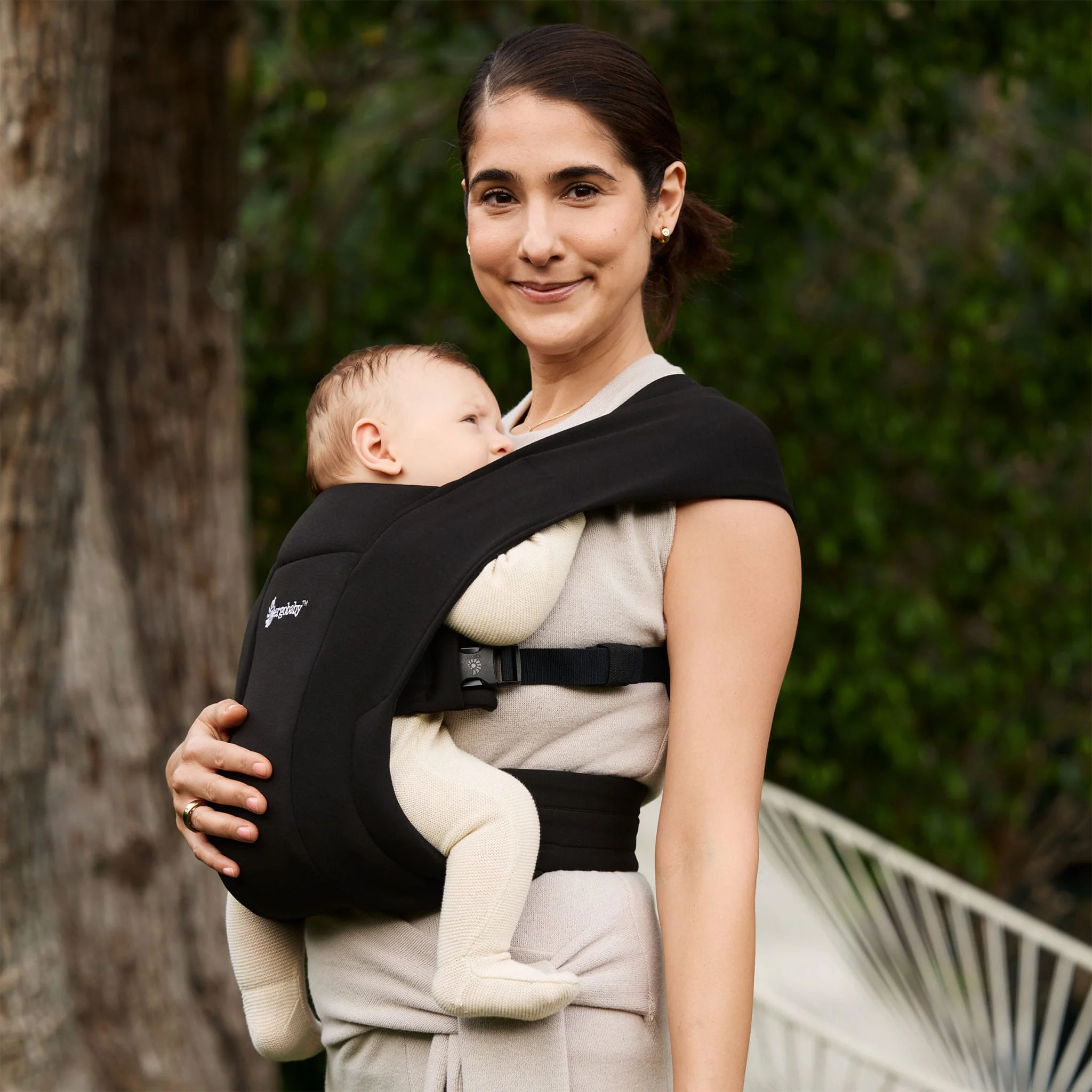 Porte-bébé Nouveau-Né Embrace - Noir Intense - Image 2
