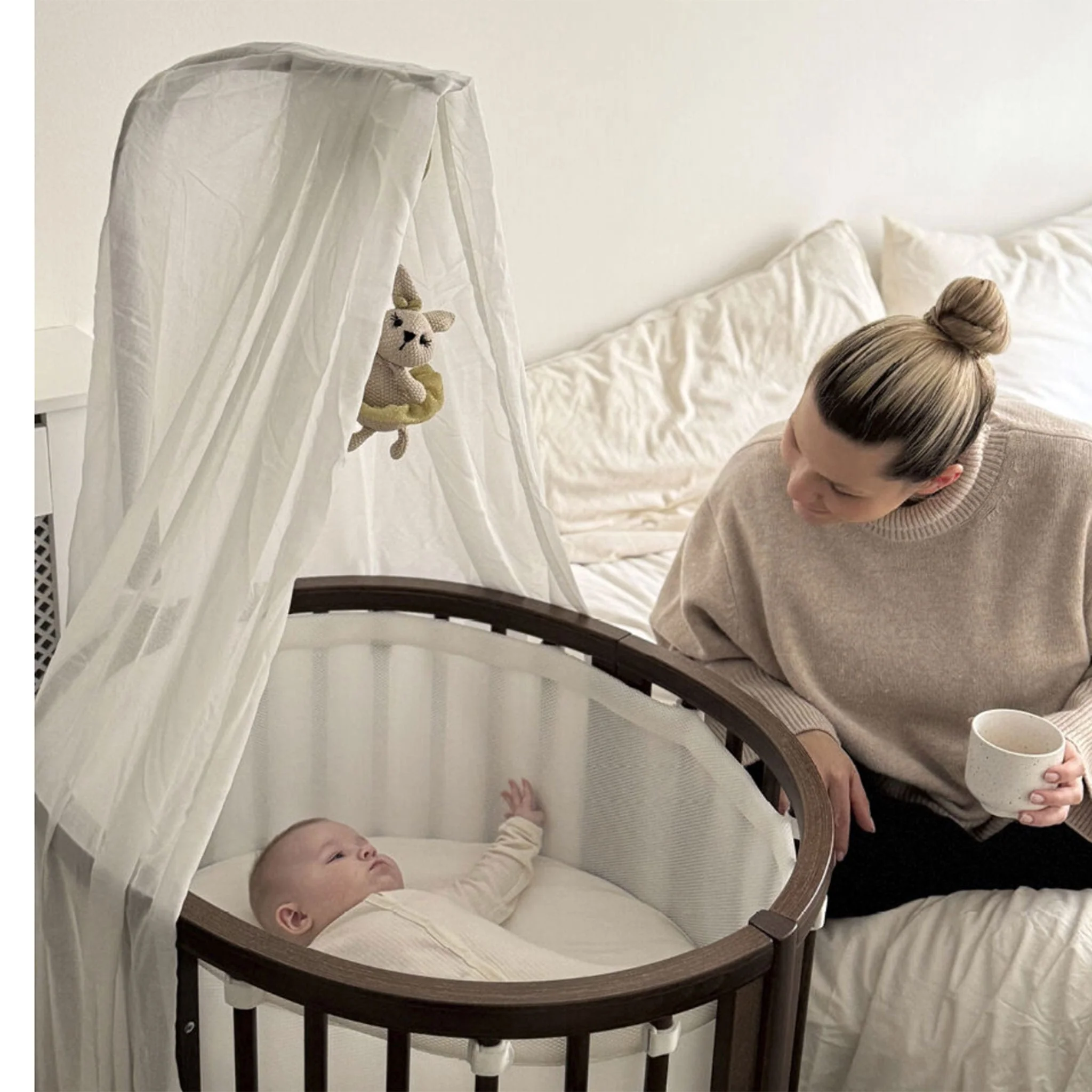 Mini Couchette Stokke® Sleepi™ V3 avec Matelas -  Brun - Image 7