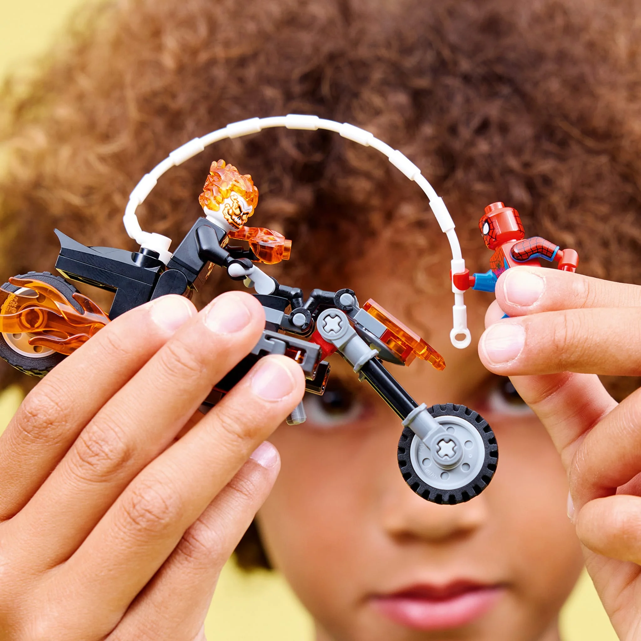 LEGO® ǀ Marvel Spider-Man contre la moto de Ghost Rider - Image 6