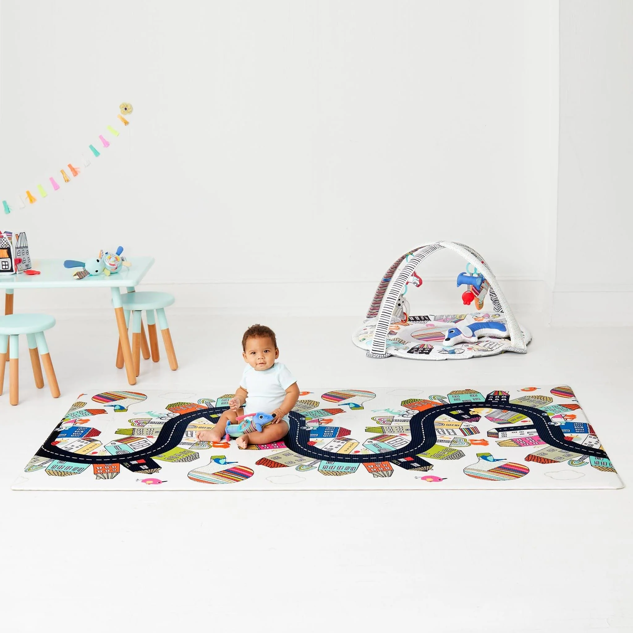 Tapis de Jeux Réversible Doubleplay - Village Vibrant/Esquisse Triangle - Image 3